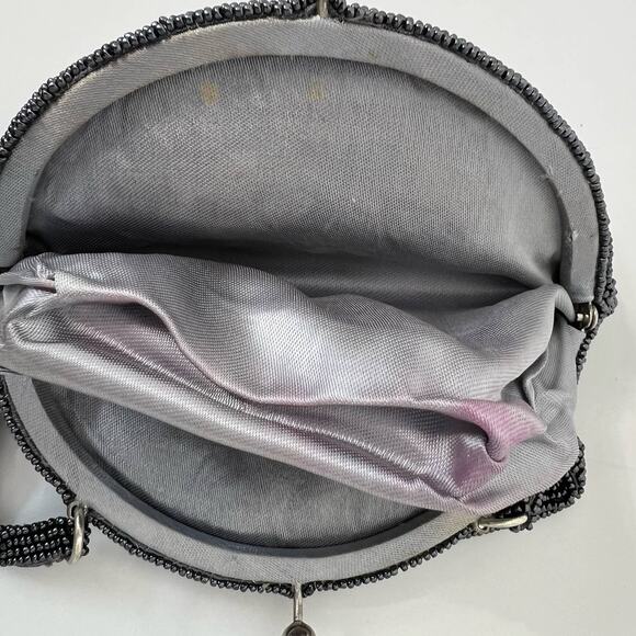 Delill Beaded Silver Evening Clutch Mini Bag Kisslock Closure Handmade in Japan - Picture 7 of 8